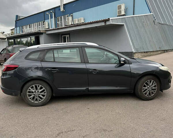 Рено Меган, объемом двигателя 1.6 л и пробегом 208 тыс. км за 7000 $, фото 5 на Automoto.ua