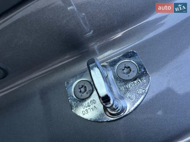 Рено Меган, объемом двигателя 1.4 л и пробегом 154 тыс. км за 6200 $, фото 62 на Automoto.ua