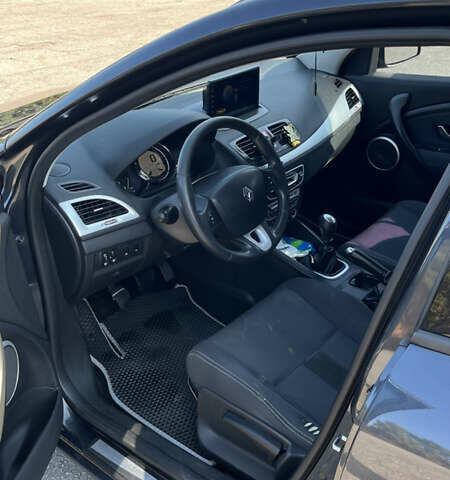 Рено Меган, об'ємом двигуна 1.5 л та пробігом 301 тис. км за 7000 $, фото 5 на Automoto.ua