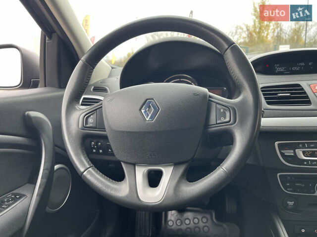 Рено Меган, об'ємом двигуна 1.4 л та пробігом 168 тис. км за 6499 $, фото 43 на Automoto.ua