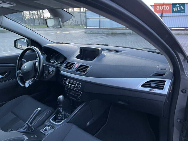 Рено Меган, объемом двигателя 1.4 л и пробегом 154 тыс. км за 6200 $, фото 79 на Automoto.ua