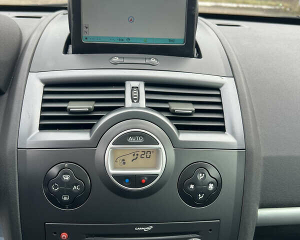 Рено Меган, объемом двигателя 2 л и пробегом 264 тыс. км за 5850 $, фото 20 на Automoto.ua