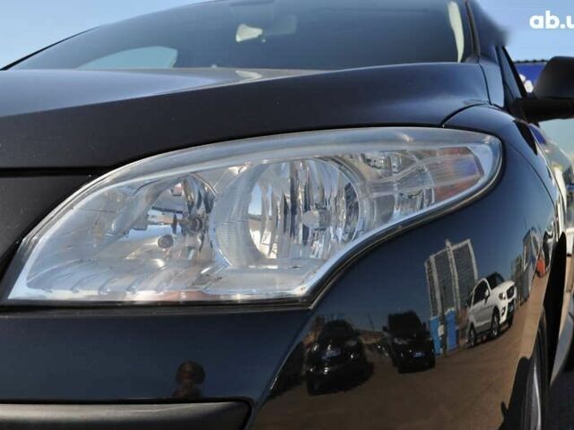 Рено Меган 2009 у Києві на Automoto.ua Рено Меган, об'ємом двигуна 1.6 л та пробігом 146 тис. км за 7300 $, фото 8 на Automoto.ua