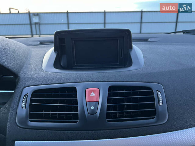 Рено Меган, объемом двигателя 1.4 л и пробегом 154 тыс. км за 6200 $, фото 83 на Automoto.ua