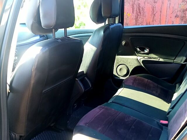 Рено Меган, объемом двигателя 1.5 л и пробегом 360 тыс. км за 6100 $, фото 2 на Automoto.ua