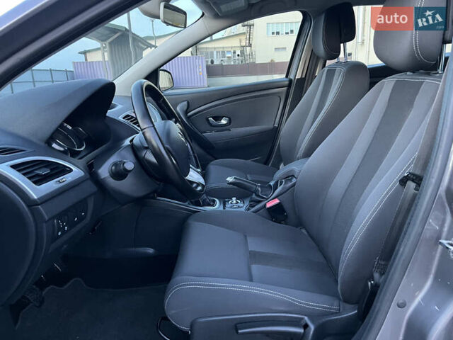 Рено Меган, объемом двигателя 1.4 л и пробегом 154 тыс. км за 6200 $, фото 103 на Automoto.ua