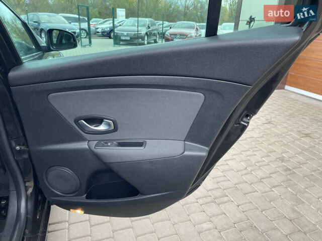 Рено Меган, об'ємом двигуна 1.4 л та пробігом 168 тис. км за 6499 $, фото 35 на Automoto.ua