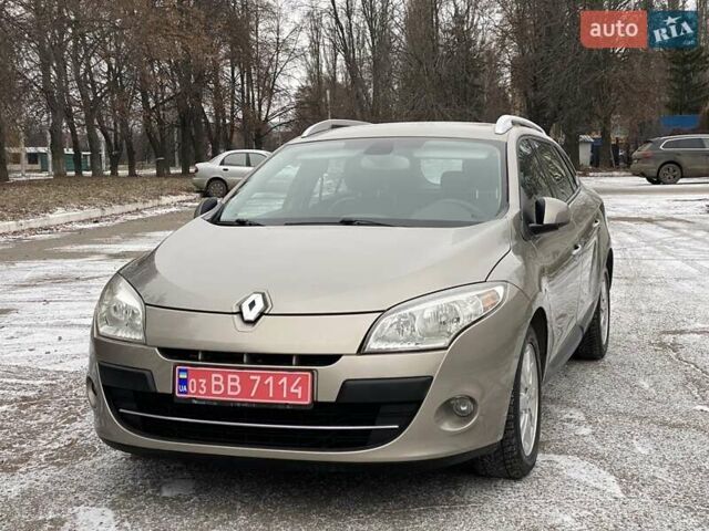 Рено Меган, об'ємом двигуна 2 л та пробігом 177 тис. км за 7400 $, фото 4 на Automoto.ua