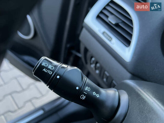 Рено Меган, объемом двигателя 1.4 л и пробегом 154 тыс. км за 6200 $, фото 90 на Automoto.ua