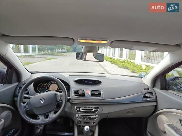 Рено Меган, объемом двигателя 1.46 л и пробегом 264 тыс. км за 5800 $, фото 7 на Automoto.ua