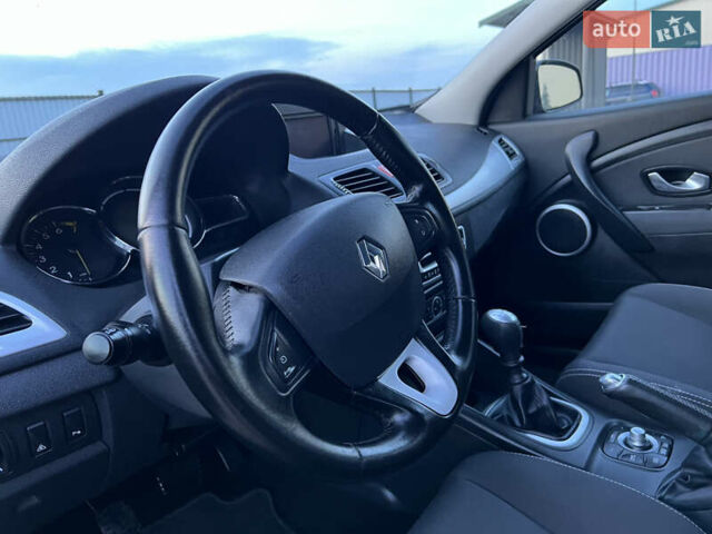 Рено Меган, объемом двигателя 1.4 л и пробегом 154 тыс. км за 6200 $, фото 104 на Automoto.ua