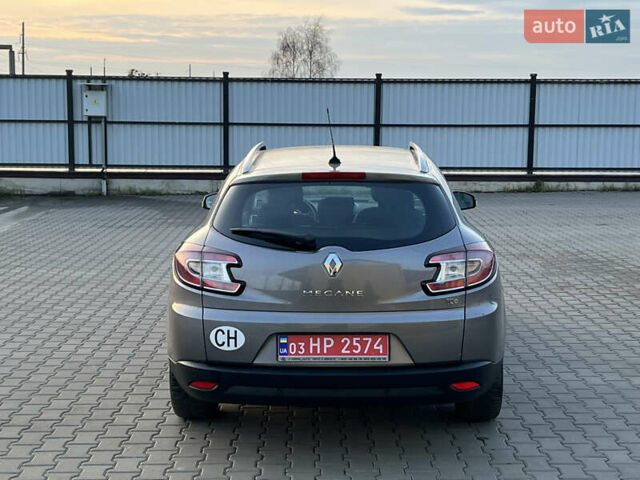 Рено Меган, объемом двигателя 1.4 л и пробегом 154 тыс. км за 6200 $, фото 24 на Automoto.ua