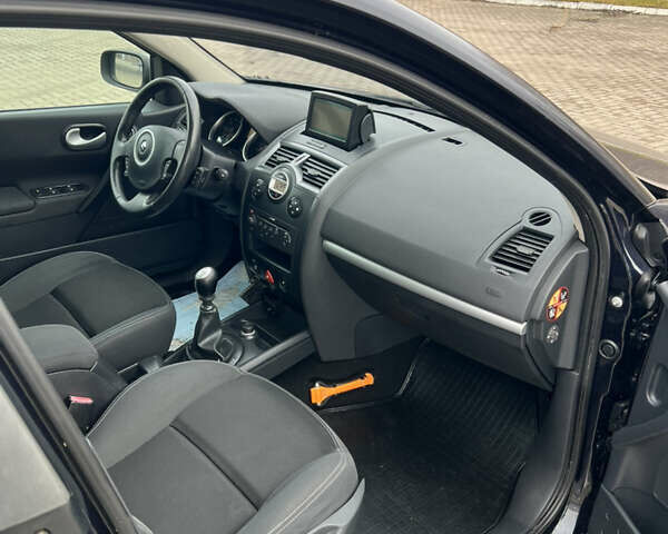 Рено Меган, объемом двигателя 2 л и пробегом 264 тыс. км за 5850 $, фото 22 на Automoto.ua