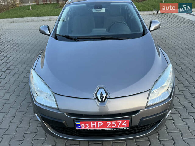 Рено Меган, объемом двигателя 1.4 л и пробегом 154 тыс. км за 6200 $, фото 57 на Automoto.ua