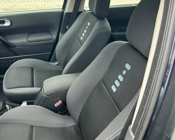 Рено Меган, объемом двигателя 2 л и пробегом 264 тыс. км за 5850 $, фото 18 на Automoto.ua