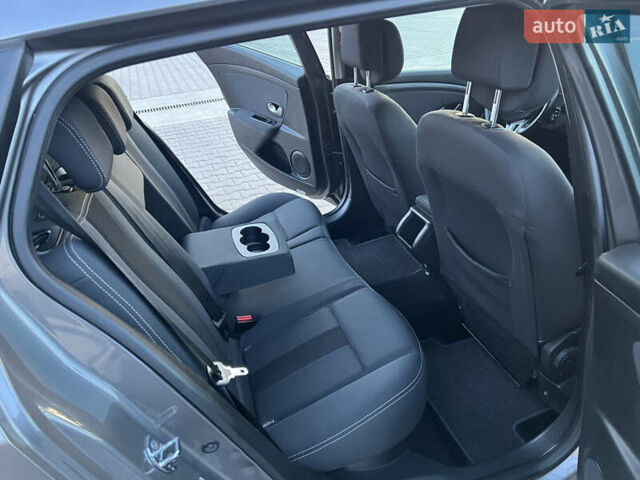 Рено Меган, объемом двигателя 1.4 л и пробегом 154 тыс. км за 6200 $, фото 68 на Automoto.ua
