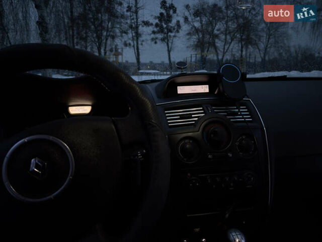 Рено Меган, об'ємом двигуна 1.6 л та пробігом 235 тис. км за 5400 $, фото 10 на Automoto.ua