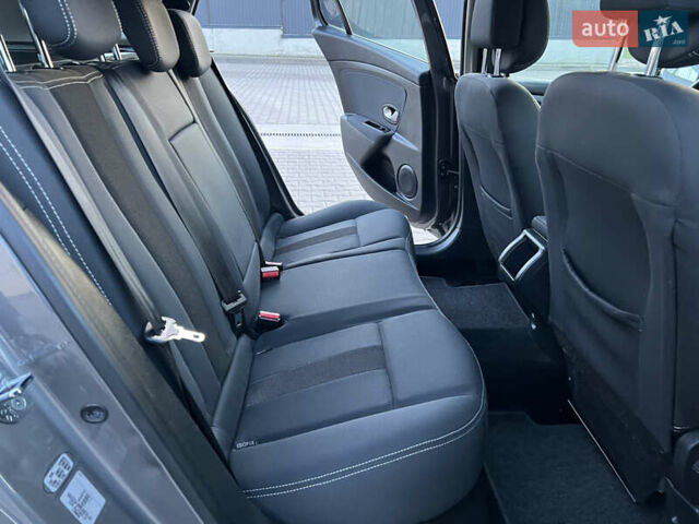 Рено Меган, объемом двигателя 1.4 л и пробегом 154 тыс. км за 6200 $, фото 69 на Automoto.ua