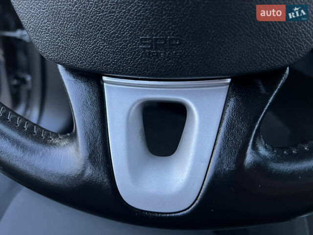 Рено Меган, объемом двигателя 1.4 л и пробегом 154 тыс. км за 6200 $, фото 87 на Automoto.ua