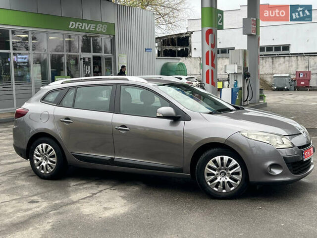 Рено Меган, объемом двигателя 1.6 л и пробегом 216 тыс. км за 6800 $, фото 7 на Automoto.ua