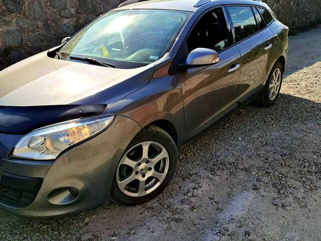 Рено Меган, объемом двигателя 1.4 л и пробегом 1000 тыс. км за 5800 $, фото 1 на Automoto.ua