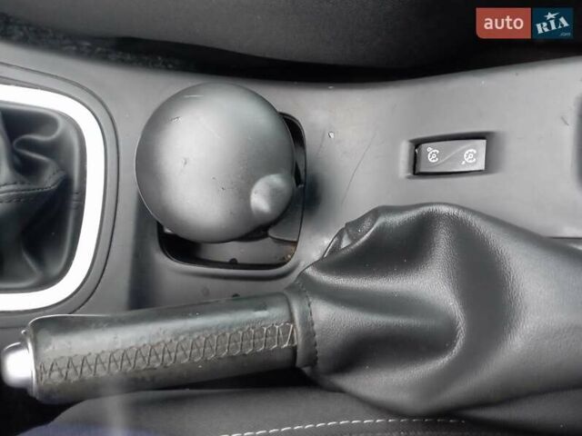 Рено Меган, объемом двигателя 1.6 л и пробегом 180 тыс. км за 6899 $, фото 14 на Automoto.ua