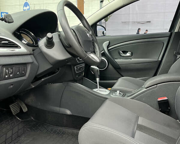 Рено Меган, объемом двигателя 1.46 л и пробегом 275 тыс. км за 7000 $, фото 10 на Automoto.ua