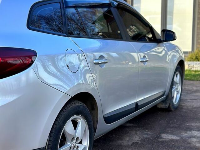 Рено Меган, объемом двигателя 15 л и пробегом 233 тыс. км за 6299 $, фото 4 на Automoto.ua