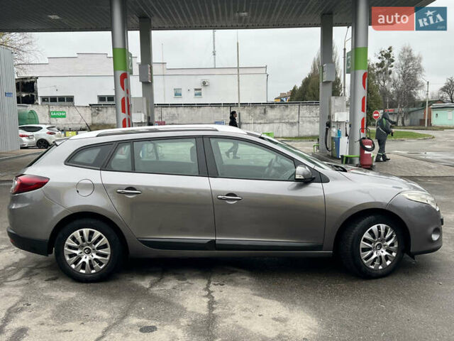 Рено Меган, объемом двигателя 1.6 л и пробегом 216 тыс. км за 6800 $, фото 8 на Automoto.ua