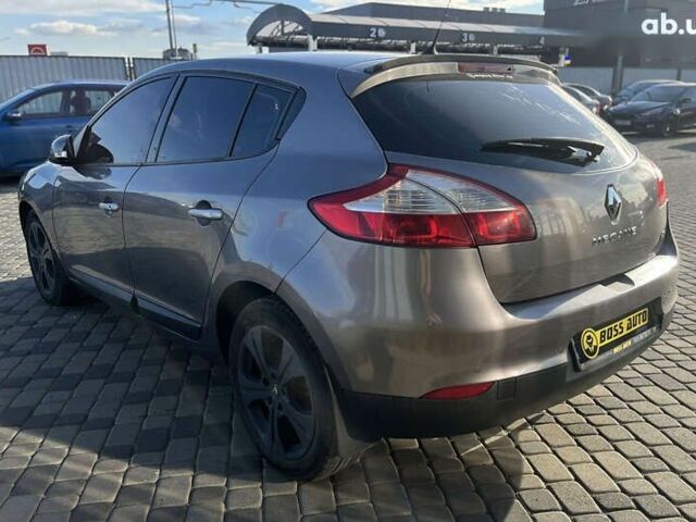 Рено Меган, объемом двигателя 1.5 л и пробегом 289 тыс. км за 7200 $, фото 4 на Automoto.ua