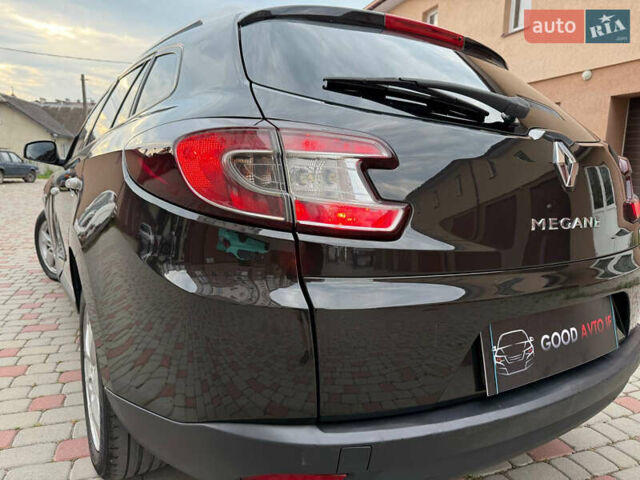 Рено Меган, объемом двигателя 1.5 л и пробегом 278 тыс. км за 6400 $, фото 36 на Automoto.ua
