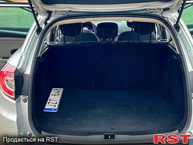 Рено Меган, об'ємом двигуна 1.6 л та пробігом 164 тис. км за 6799 $, фото 8 на Automoto.ua