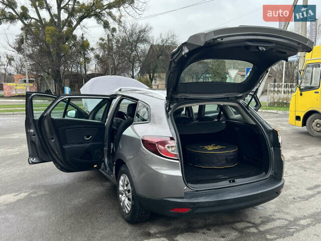 Рено Меган, объемом двигателя 1.6 л и пробегом 216 тыс. км за 6800 $, фото 57 на Automoto.ua