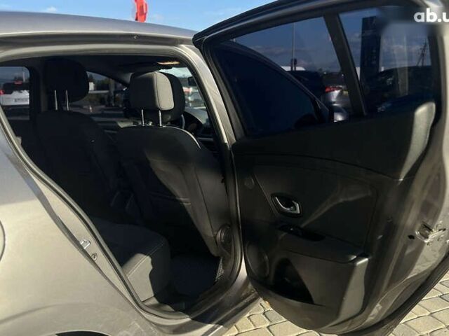 Рено Меган, объемом двигателя 1.5 л и пробегом 289 тыс. км за 7200 $, фото 11 на Automoto.ua