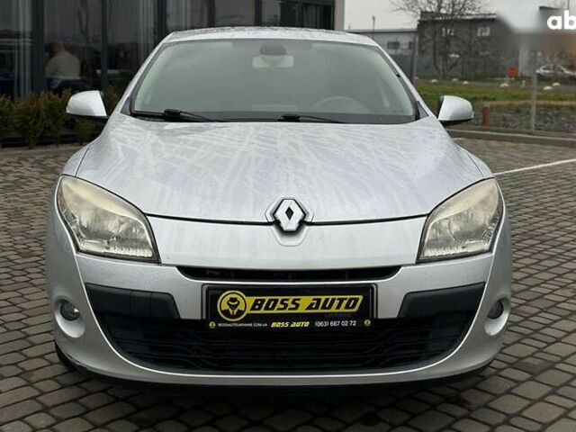 Рено Меган, объемом двигателя 1.5 л и пробегом 260 тыс. км за 7200 $, фото 1 на Automoto.ua