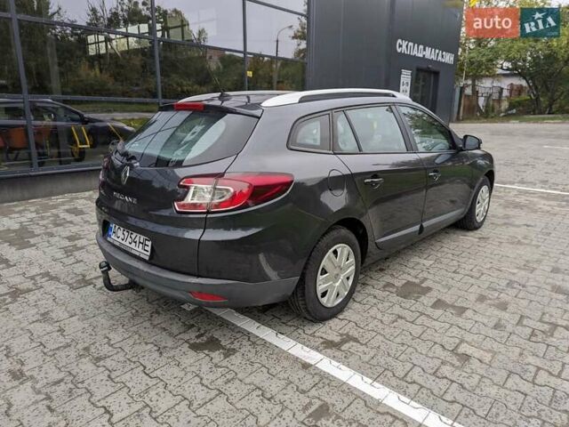 Рено Меган, объемом двигателя 1.6 л и пробегом 280 тыс. км за 7000 $, фото 3 на Automoto.ua
