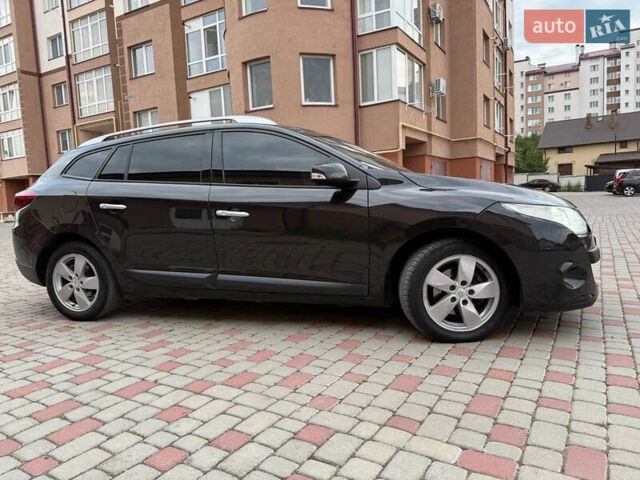 Рено Меган, объемом двигателя 1.5 л и пробегом 278 тыс. км за 6400 $, фото 26 на Automoto.ua