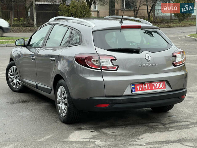 Рено Меган, объемом двигателя 1.6 л и пробегом 216 тыс. км за 6800 $, фото 11 на Automoto.ua