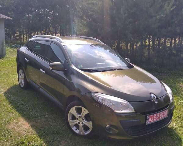 Рено Меган, объемом двигателя 1.6 л и пробегом 240 тыс. км за 6500 $, фото 9 на Automoto.ua