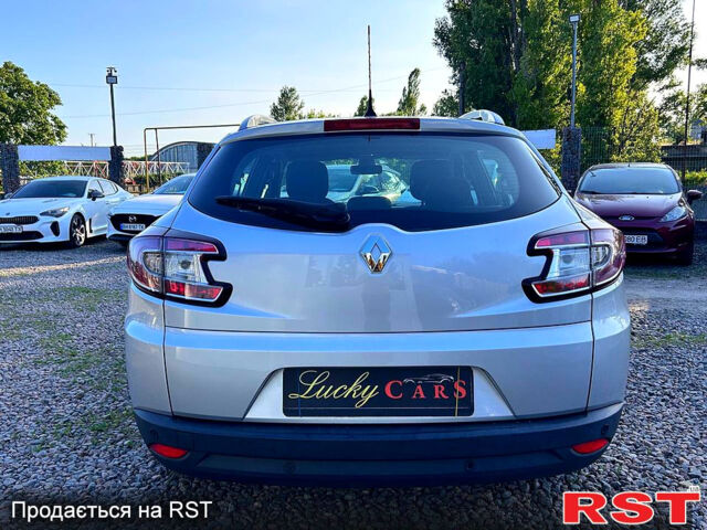 Рено Меган, объемом двигателя 1.5 л и пробегом 200 тыс. км за 7300 $, фото 5 на Automoto.ua
