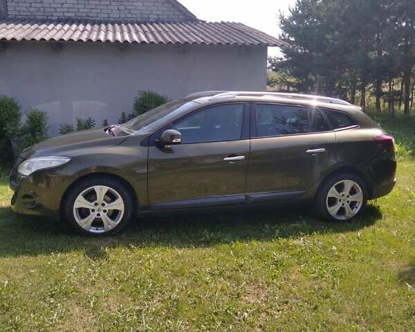 Рено Меган, объемом двигателя 1.6 л и пробегом 240 тыс. км за 6500 $, фото 10 на Automoto.ua