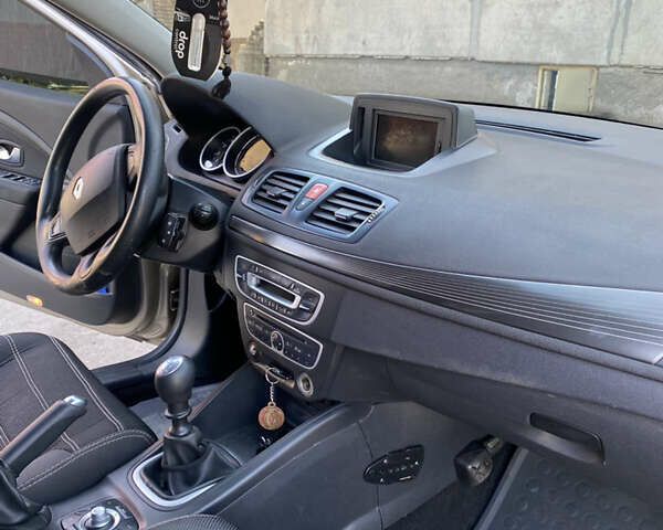 Рено Меган, об'ємом двигуна 1.46 л та пробігом 243 тис. км за 7400 $, фото 40 на Automoto.ua