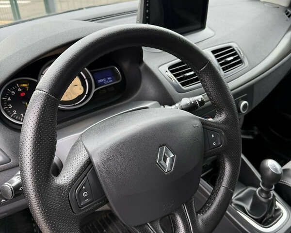 Рено Меган, объемом двигателя 0 л и пробегом 205 тыс. км за 7490 $, фото 19 на Automoto.ua