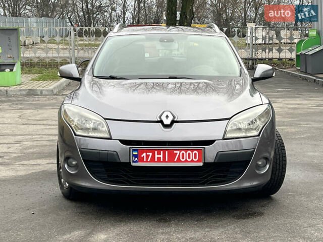 Рено Меган, объемом двигателя 1.6 л и пробегом 216 тыс. км за 6800 $, фото 2 на Automoto.ua