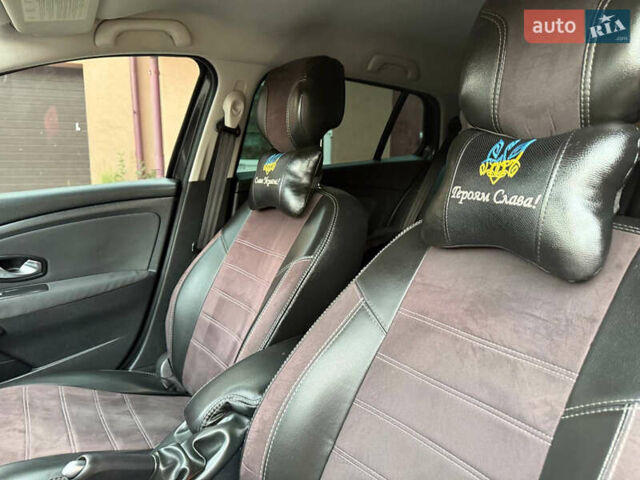 Рено Меган, объемом двигателя 1.5 л и пробегом 278 тыс. км за 6400 $, фото 45 на Automoto.ua