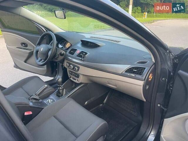Рено Меган, объемом двигателя 1.6 л и пробегом 223 тыс. км за 6800 $, фото 26 на Automoto.ua
