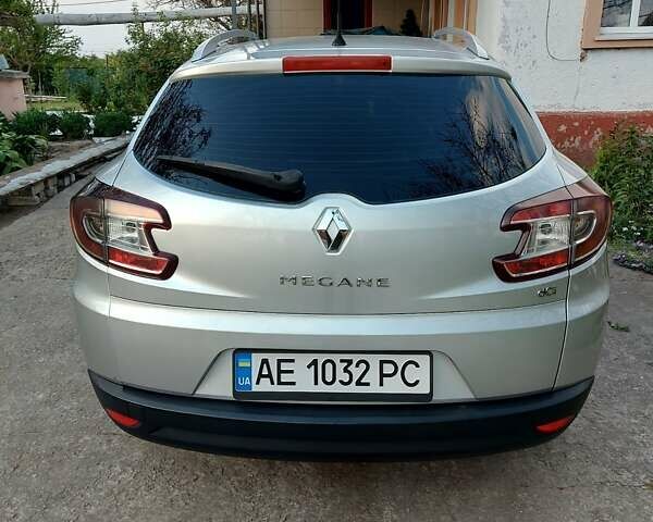 Рено Меган, объемом двигателя 1.5 л и пробегом 320 тыс. км за 7900 $, фото 3 на Automoto.ua