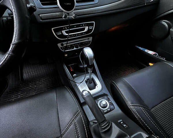 Рено Меган, объемом двигателя 1.46 л и пробегом 186 тыс. км за 7500 $, фото 39 на Automoto.ua