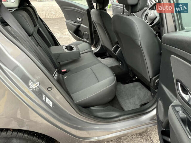 Рено Меган, объемом двигателя 1.6 л и пробегом 216 тыс. км за 6800 $, фото 41 на Automoto.ua