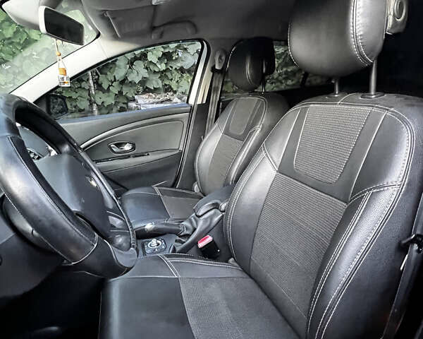 Рено Меган, объемом двигателя 1.46 л и пробегом 186 тыс. км за 7500 $, фото 37 на Automoto.ua